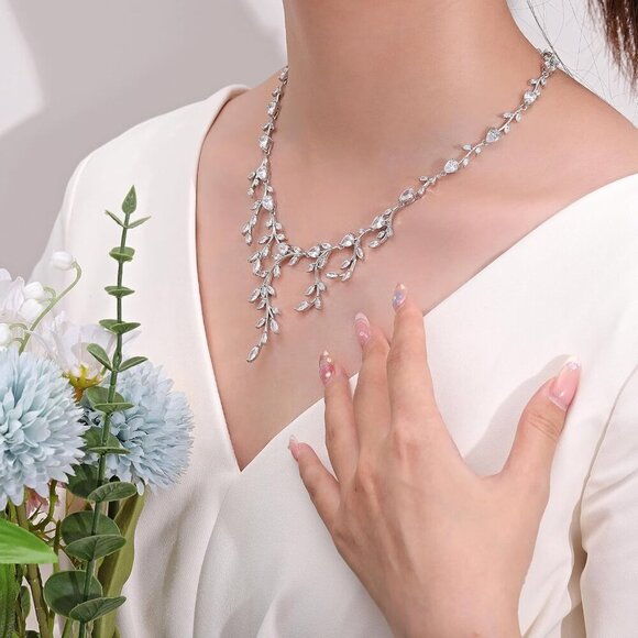 🆕Women Silver Necklaces Dangle Earrings Teardrop Pendant Crystal Jewelry Set - Picture 6 of 8